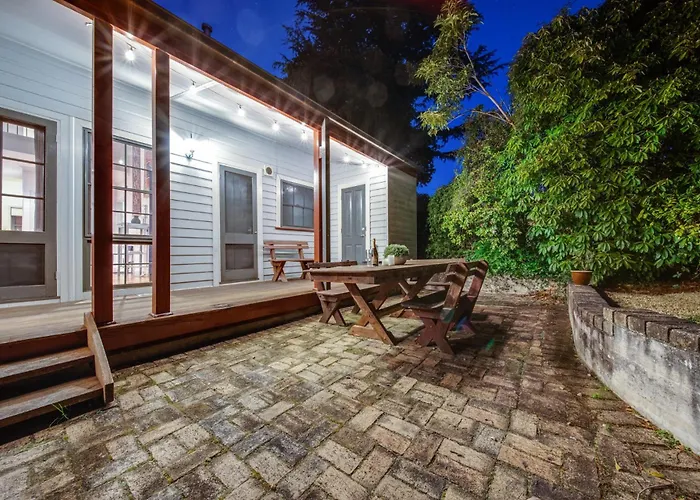Whispering Pines Cottages