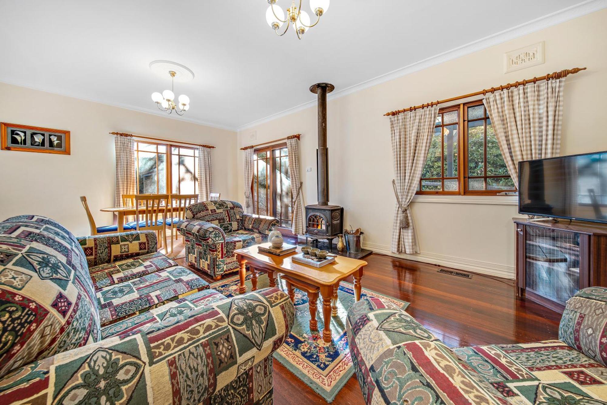 Whispering Pines Holiday home